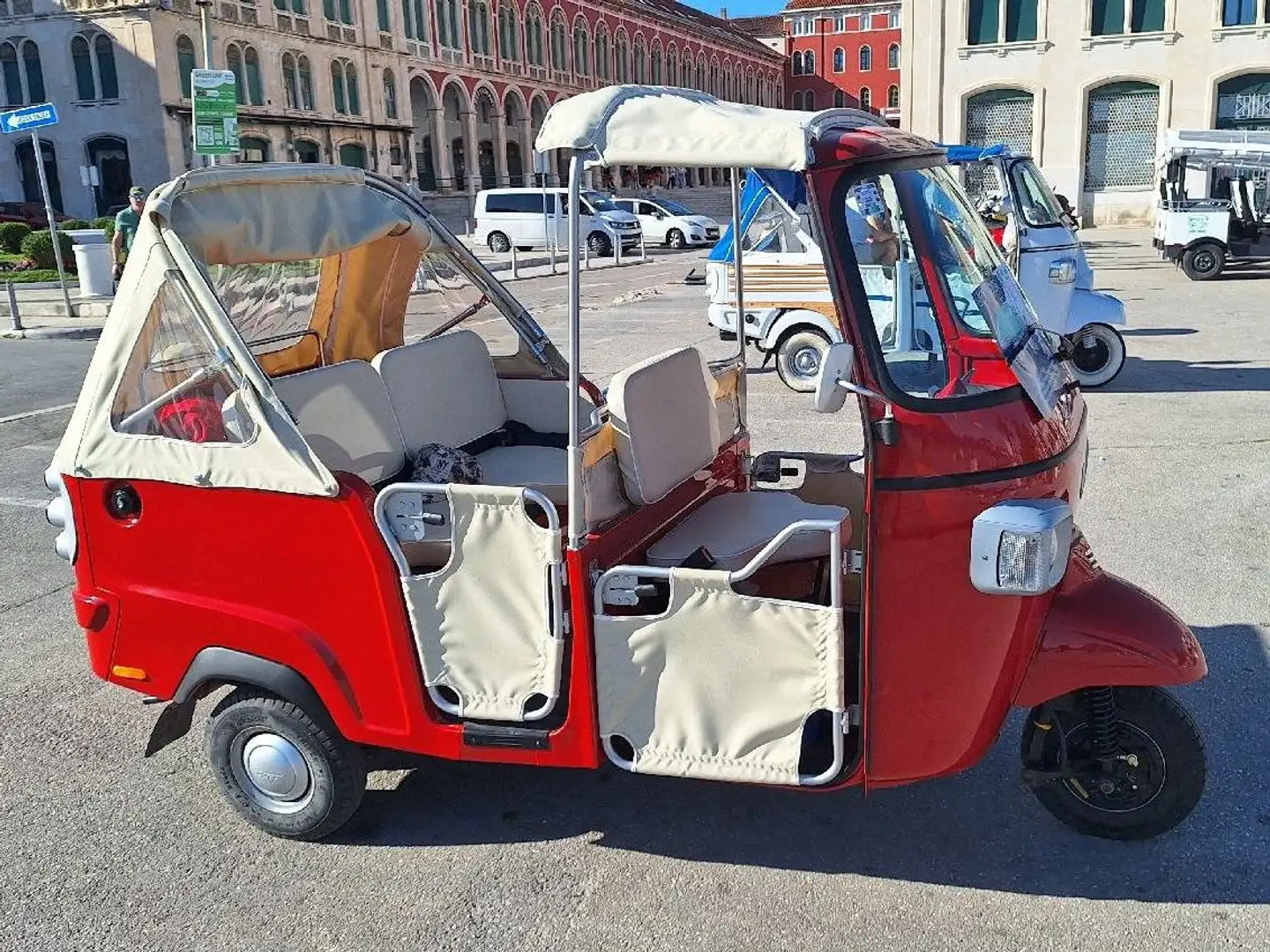 Piaggio Ape Calessino 200 Roşu - 1