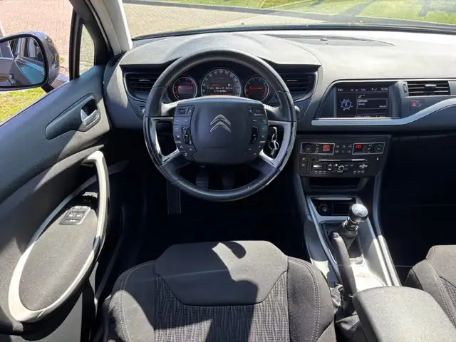 Citroen C5 view 11