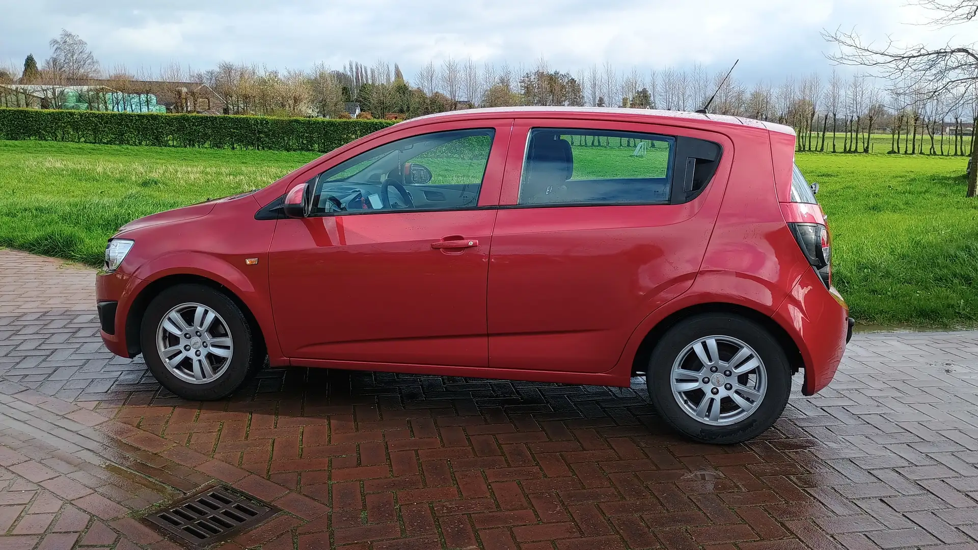 Chevrolet Aveo 1.3D LT Rood - 1