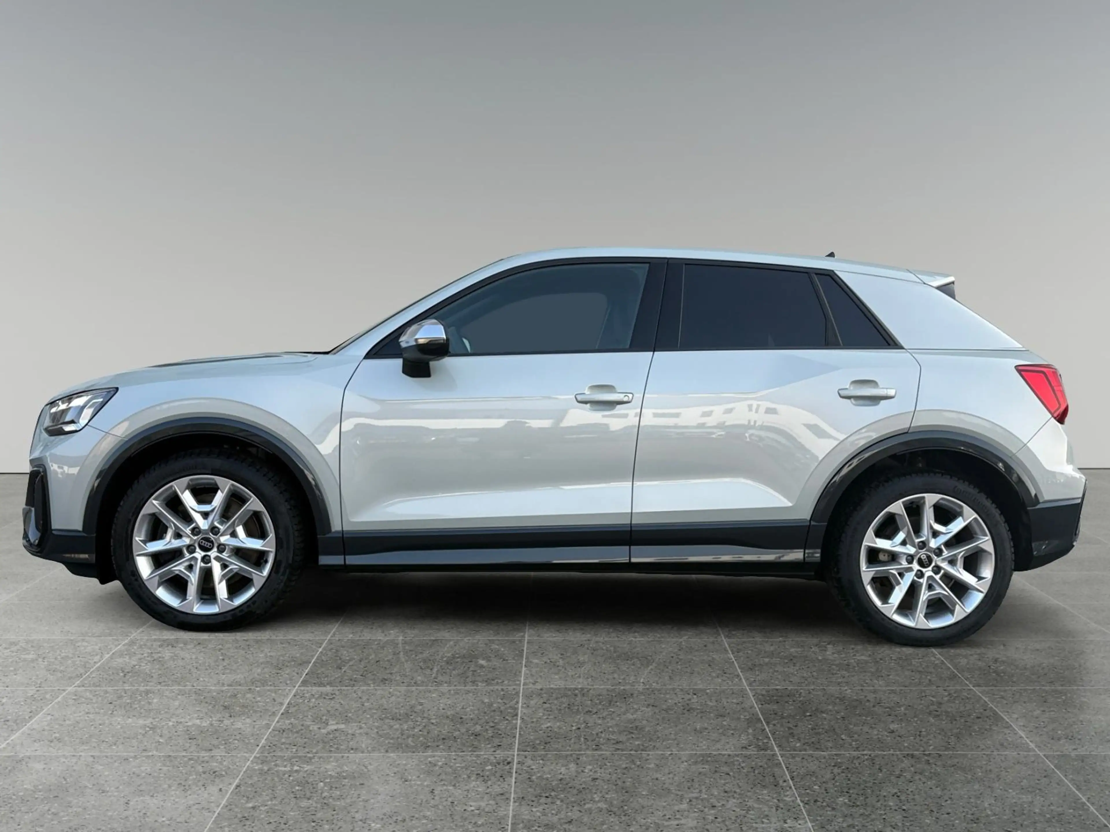 Audi SQ2 TFSI quattro Navi+ Matrix ACC Kamera — photo 2