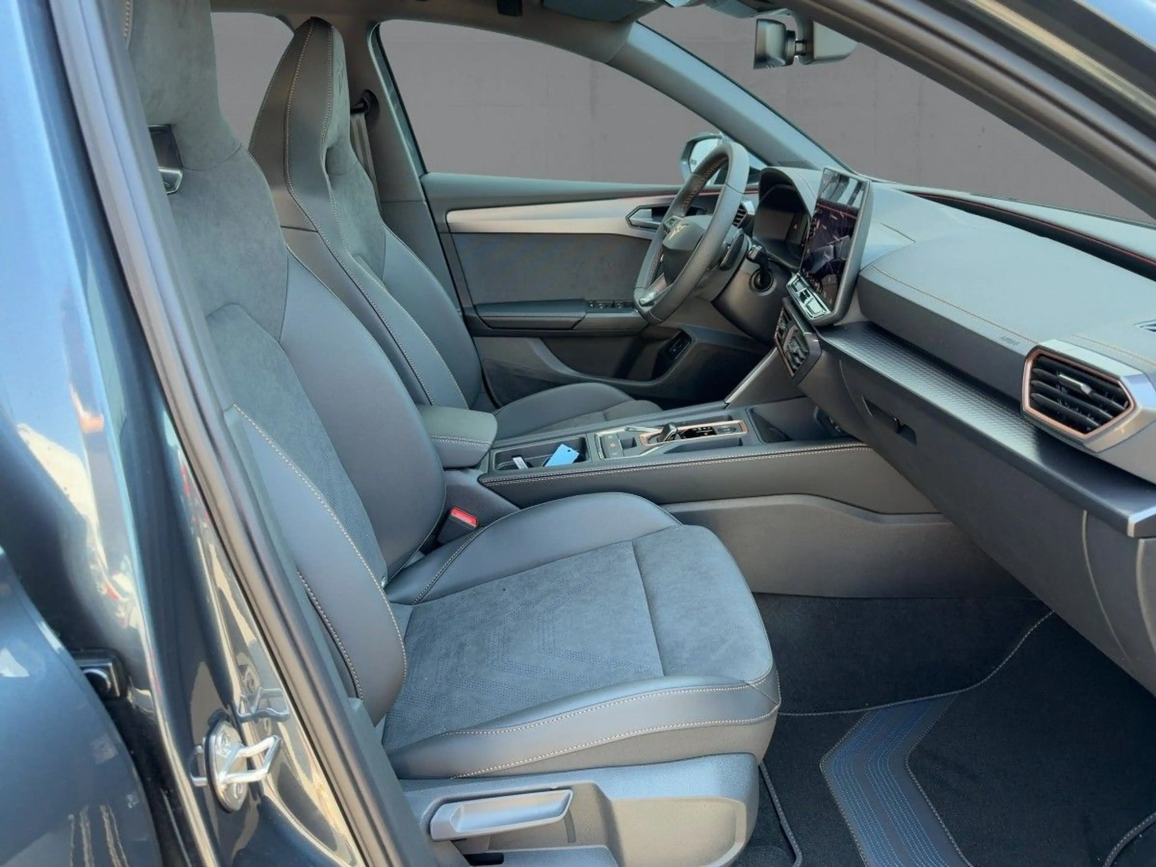 CUPRA Leon Sportstourer VZ 2.0 TSI  4Drive — photo 12