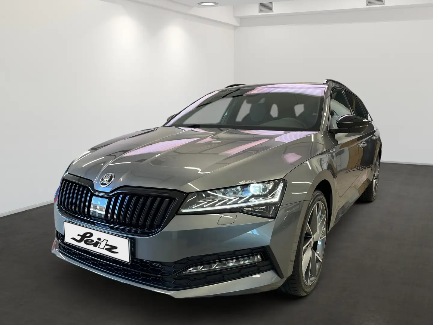 Skoda Superb Combi 2.0 TDI Sportline *NAVI*KAMERA*MATRIX* Grau - 2