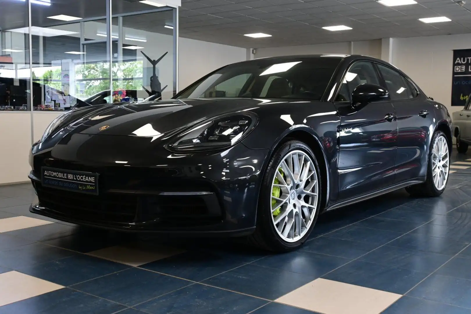 Porsche Panamera 4 V6 3.0 462 PDK Hybrid Gris - 1