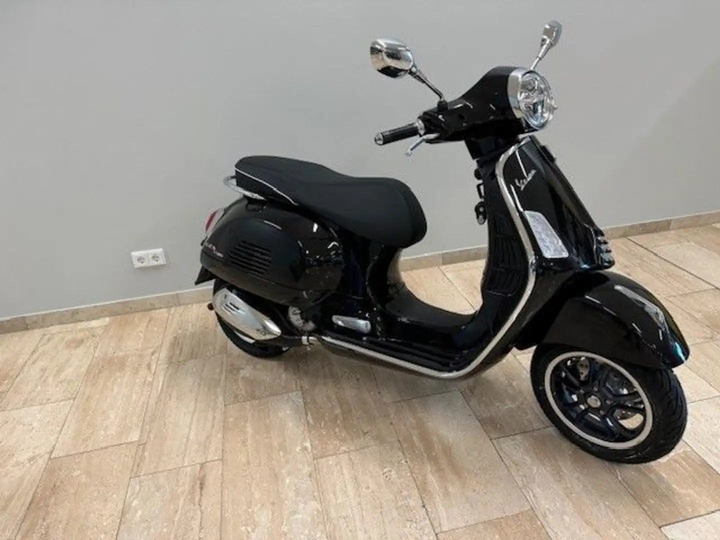Vespa GTS 310 SUPER-  Vorführfahrzeug crna - 2