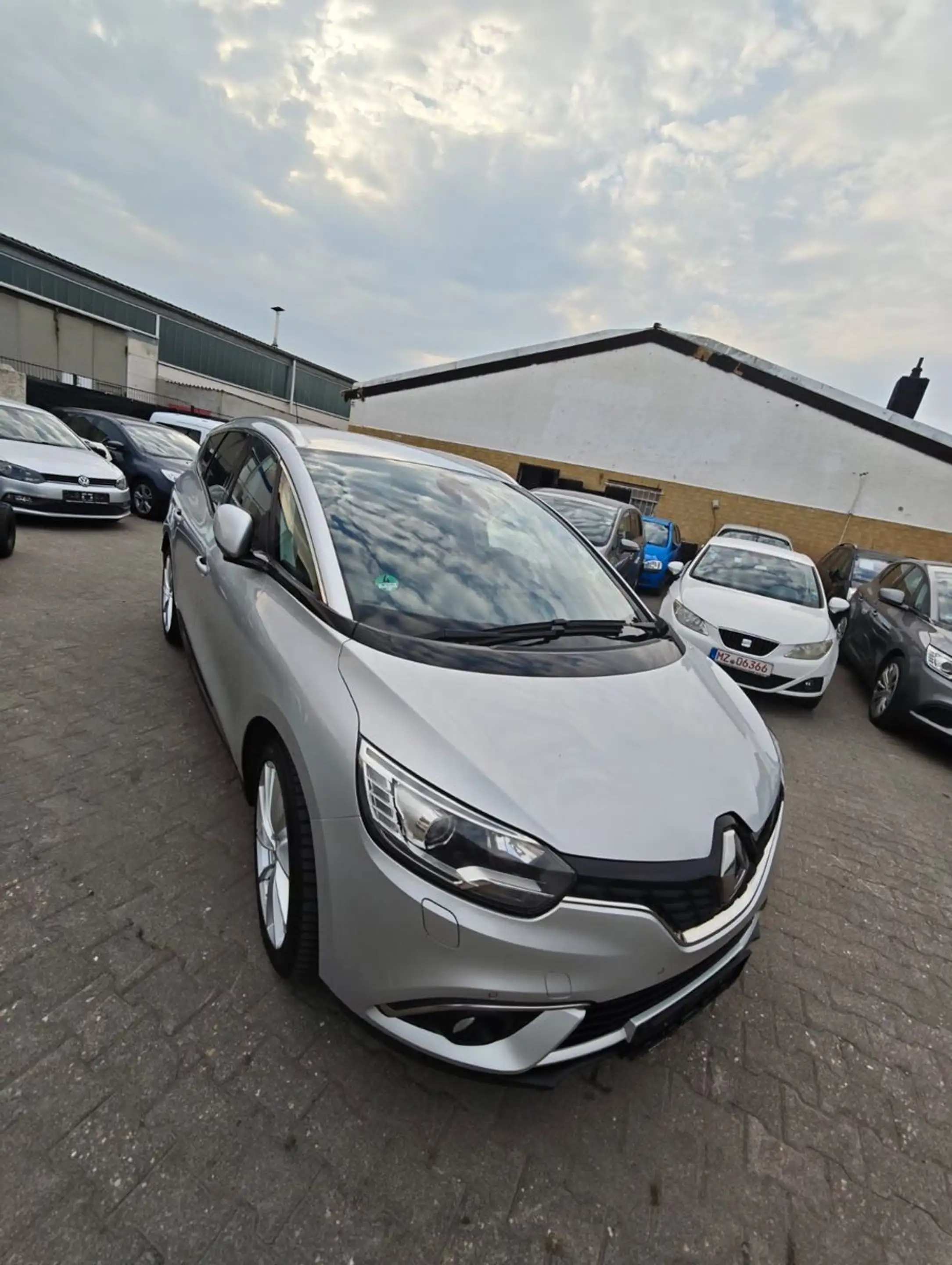 Renault Scenic IV Grand Experience — photo 2