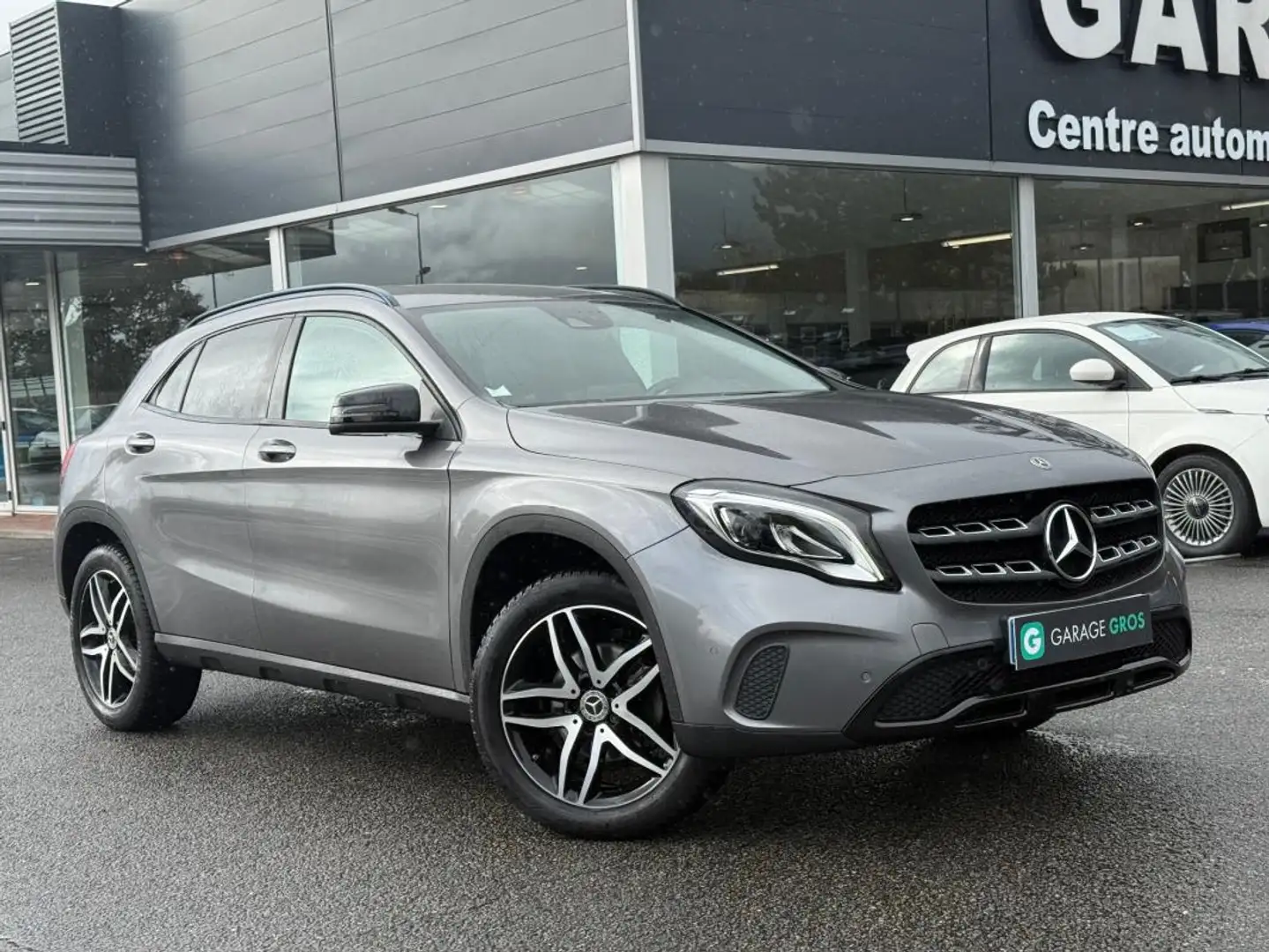 Mercedes-Benz 200 7-G DCT Sensation - 1