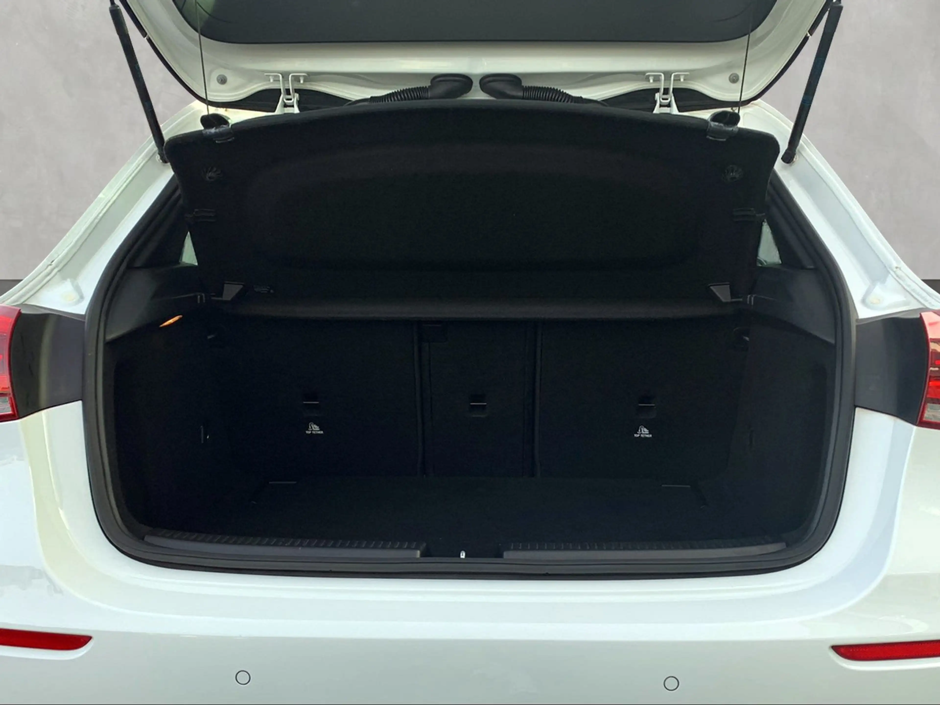 Mercedes-Benz A 200 erst 57.700 KM!! Widescreen 18" AMG MBUX — photo 12