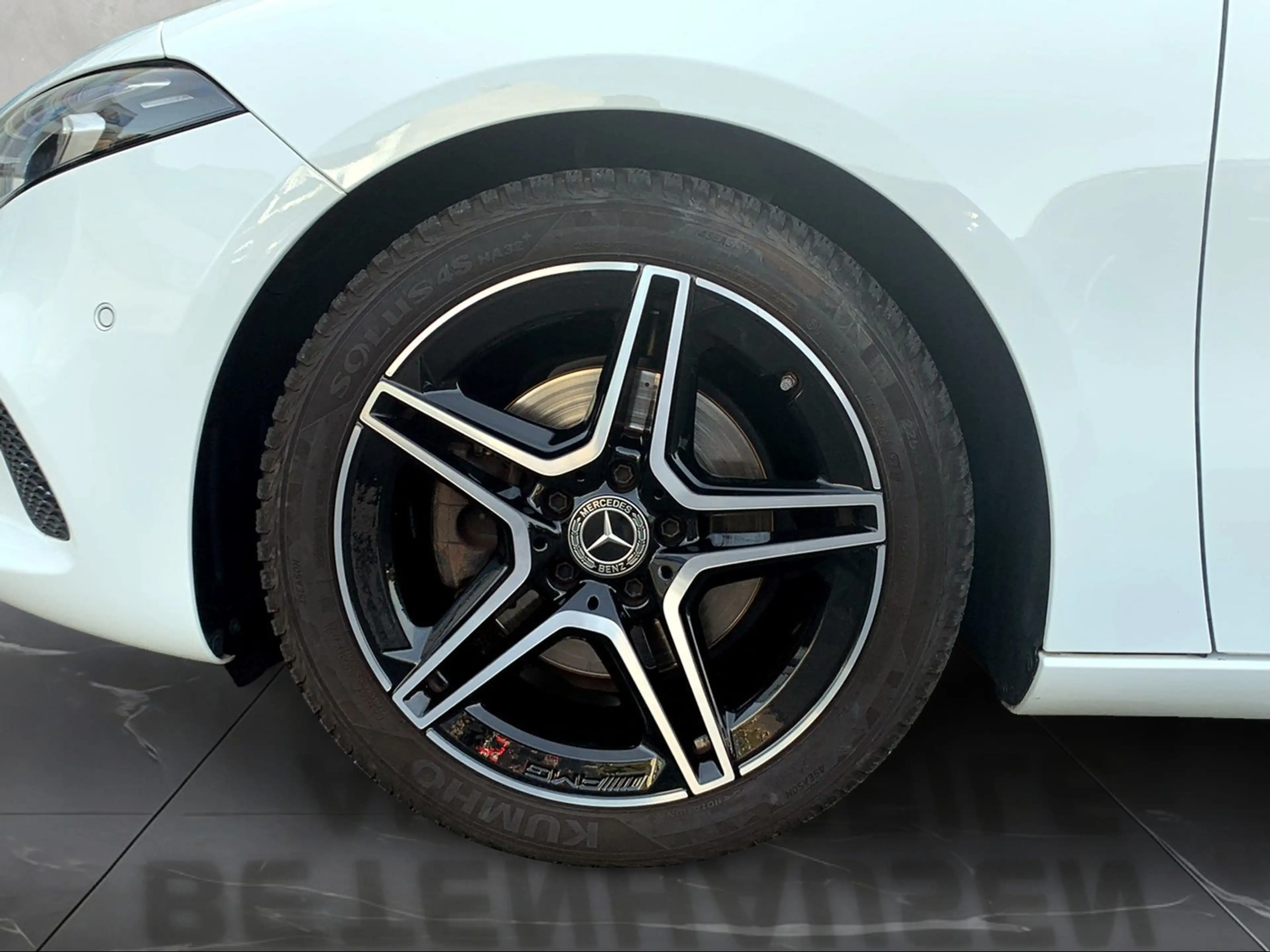 Mercedes-Benz A 200 erst 57.700 KM!! Widescreen 18" AMG MBUX — photo 13