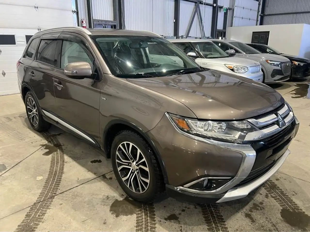 Mitsubishi Outlander fotografie Mitsubishi Outlander