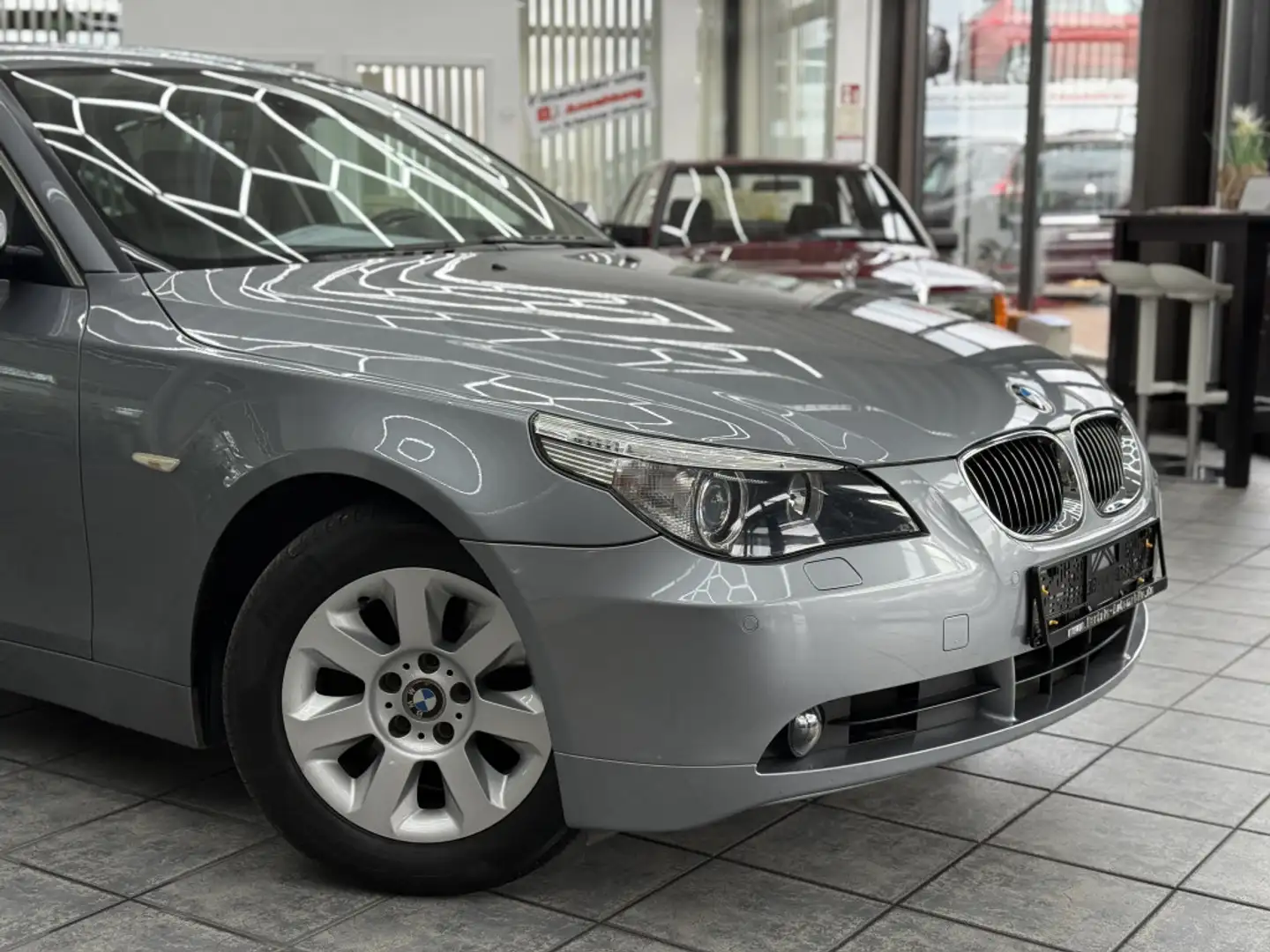 BMW 525 iA Innovation, GSHD, Standh., Leder, HUD Argent - 2