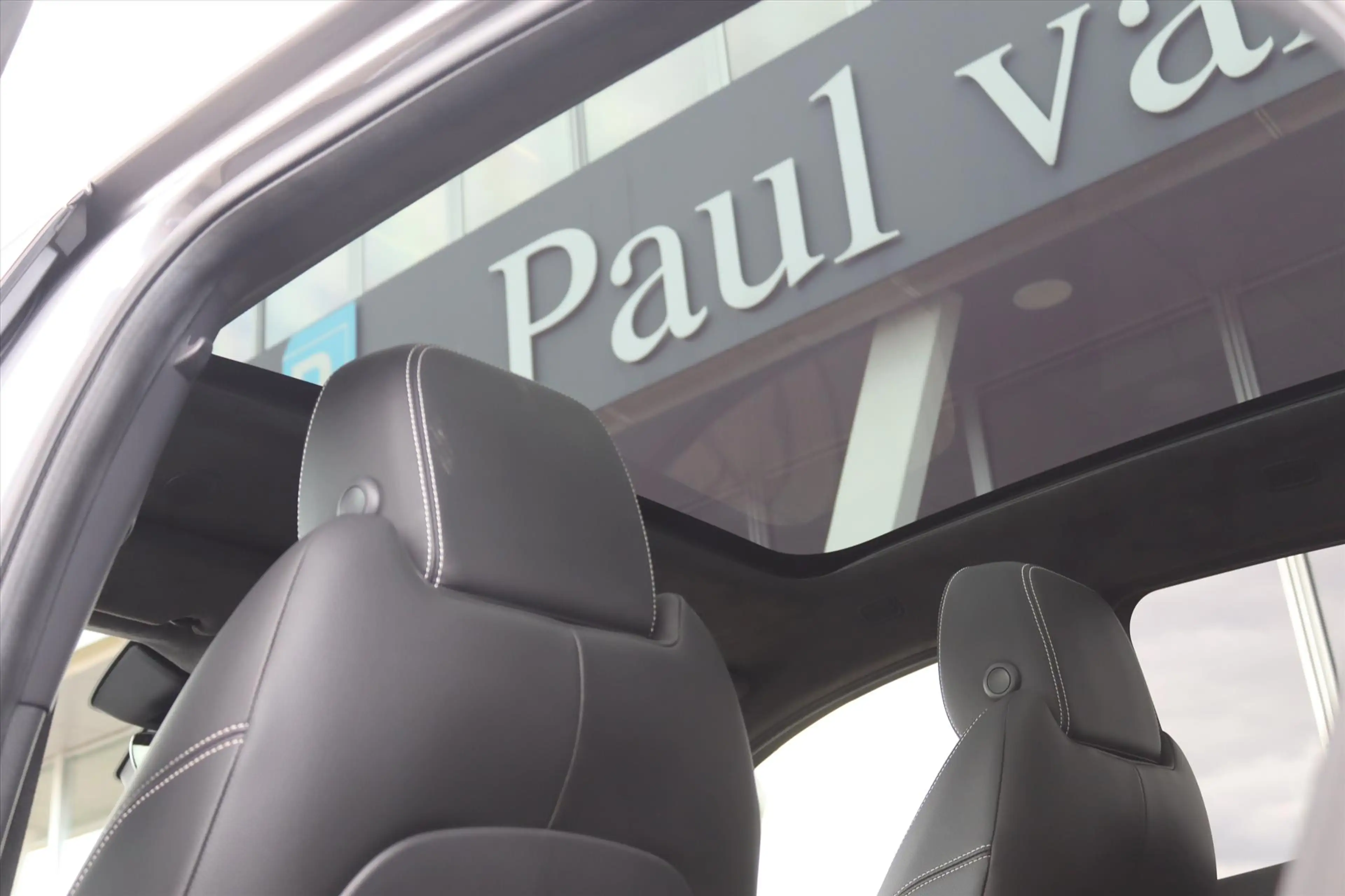Jaguar E-Pace 1.5 P300e 309PK AWD R-DYNAMIC SE Panodak | HiFi | — photo 11