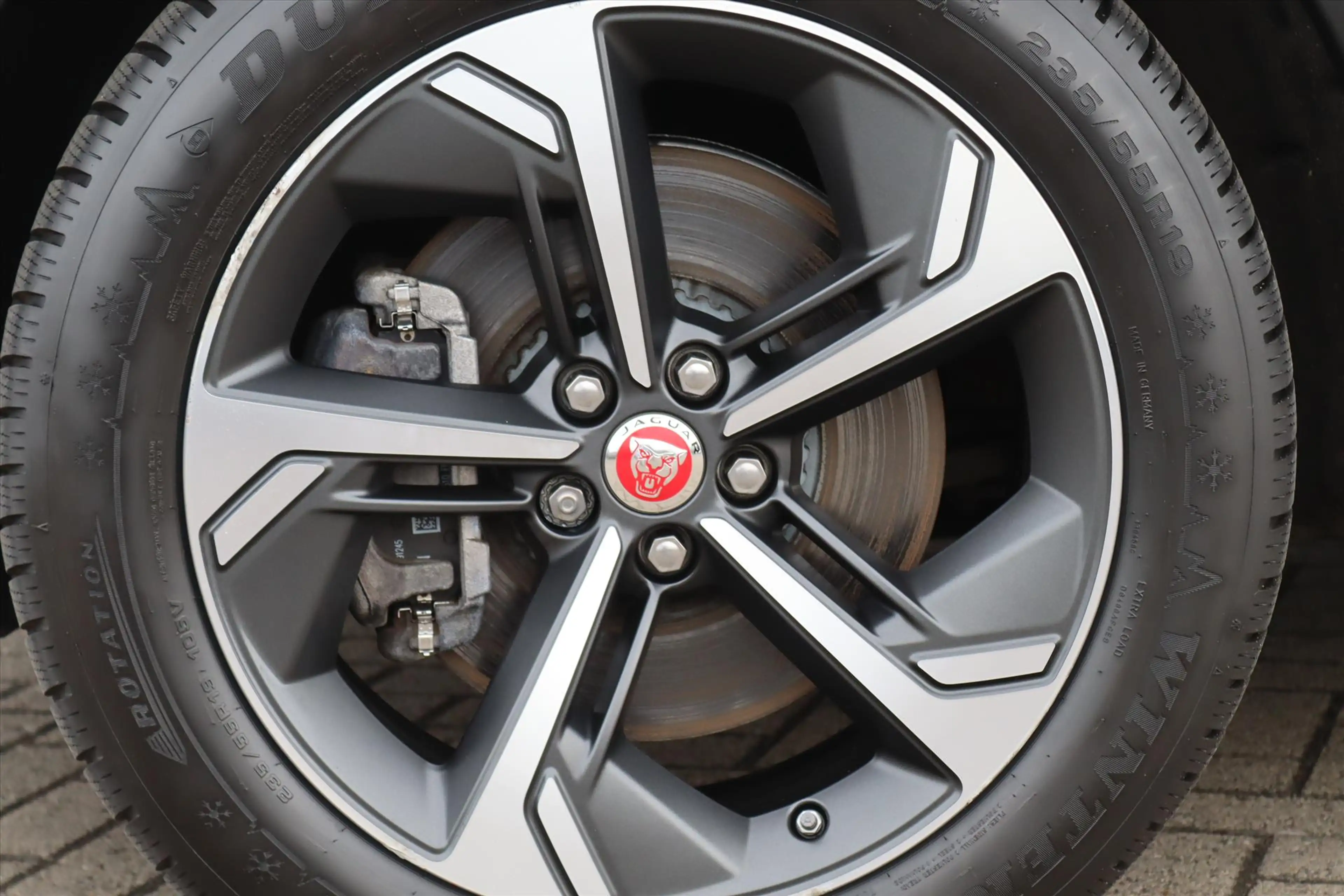 Jaguar E-Pace 1.5 P300e 309PK AWD R-DYNAMIC SE Panodak | HiFi | — photo 12