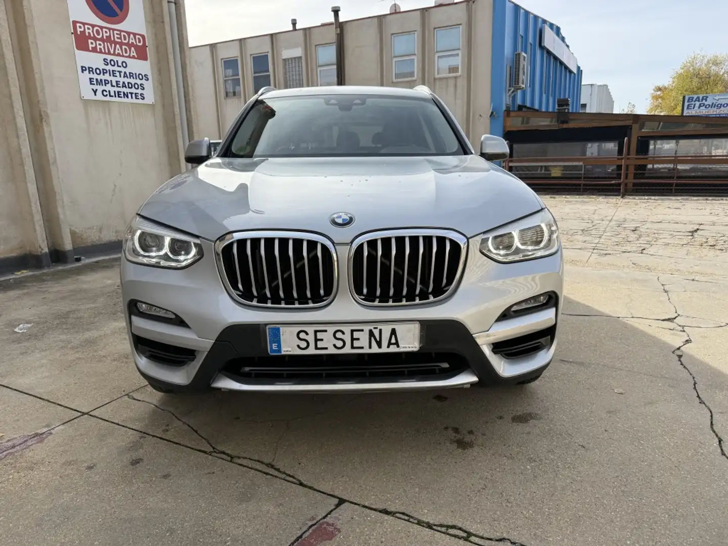 BMW X3 xDrive 20dA Business Beige - 2