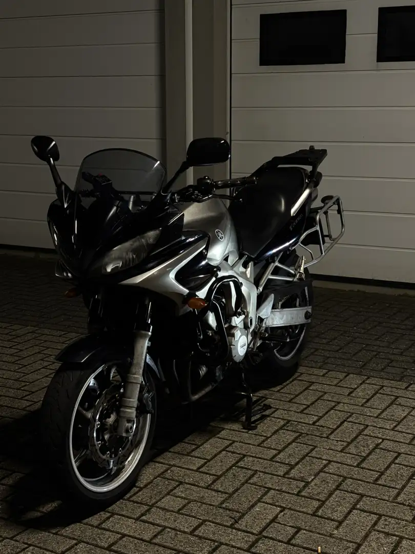 Yamaha FZ 6 S Tour met koffers Silber - 1