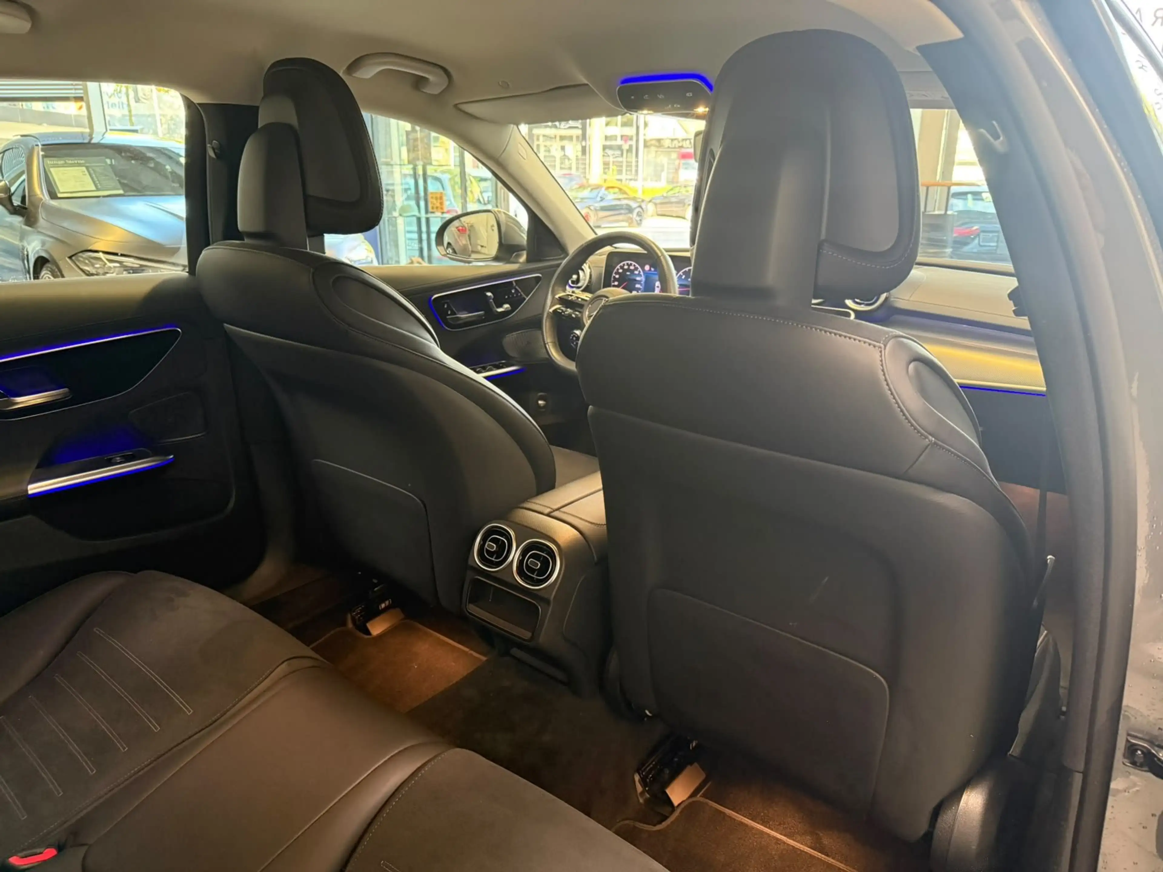 Mercedes-Benz C 220 d AMG MEMORY+KAMERA+LED+TOTW+CARPLAY+DAB — photo 12