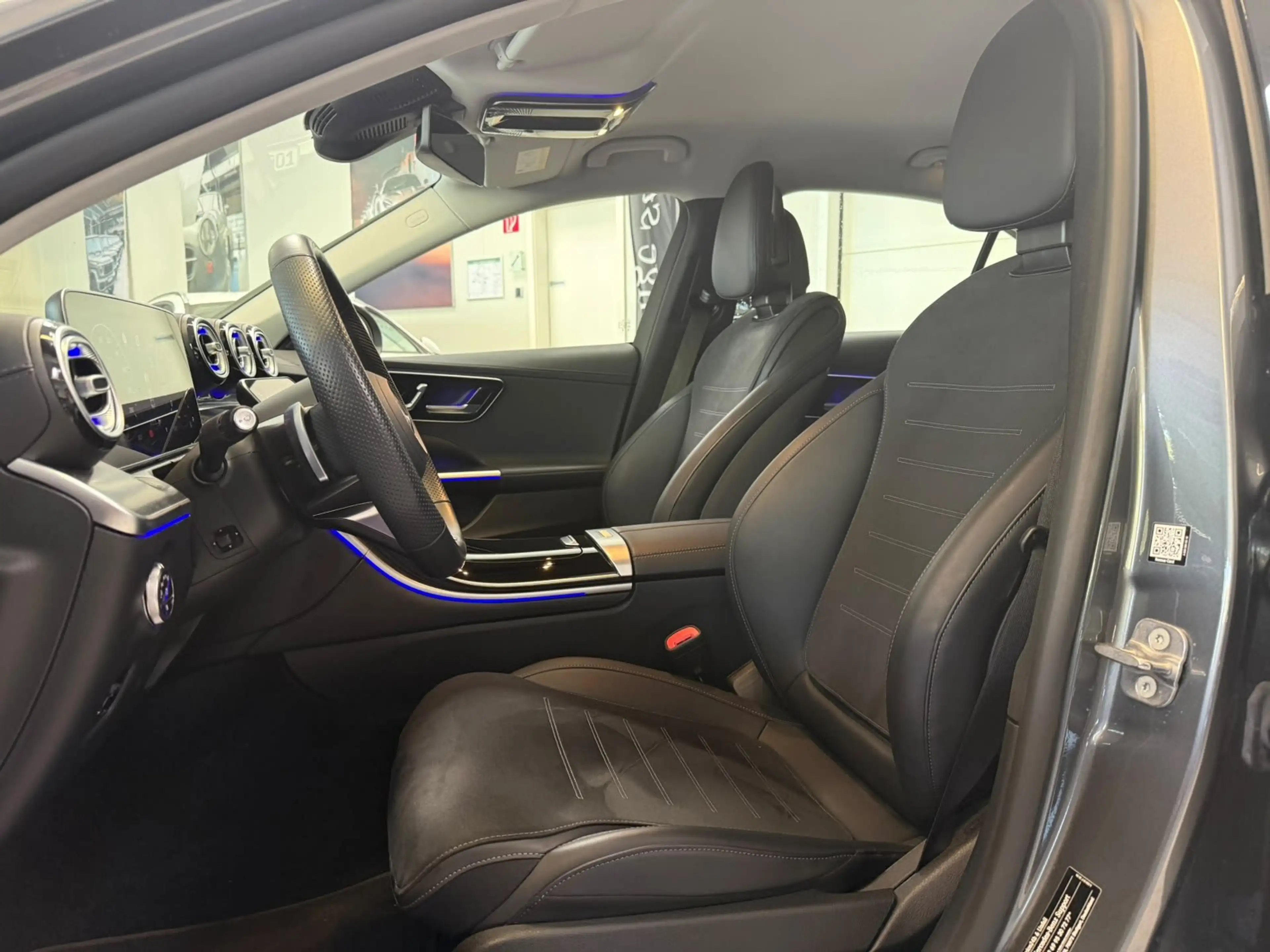 Mercedes-Benz C 220 d AMG MEMORY+KAMERA+LED+TOTW+CARPLAY+DAB — photo 11