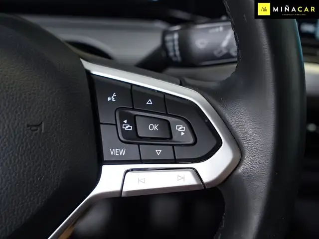 Volkswagen Golf view 16