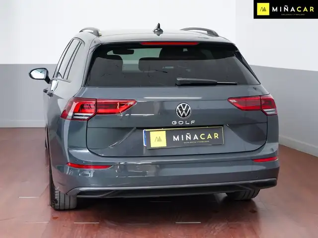 Volkswagen Golf view 3