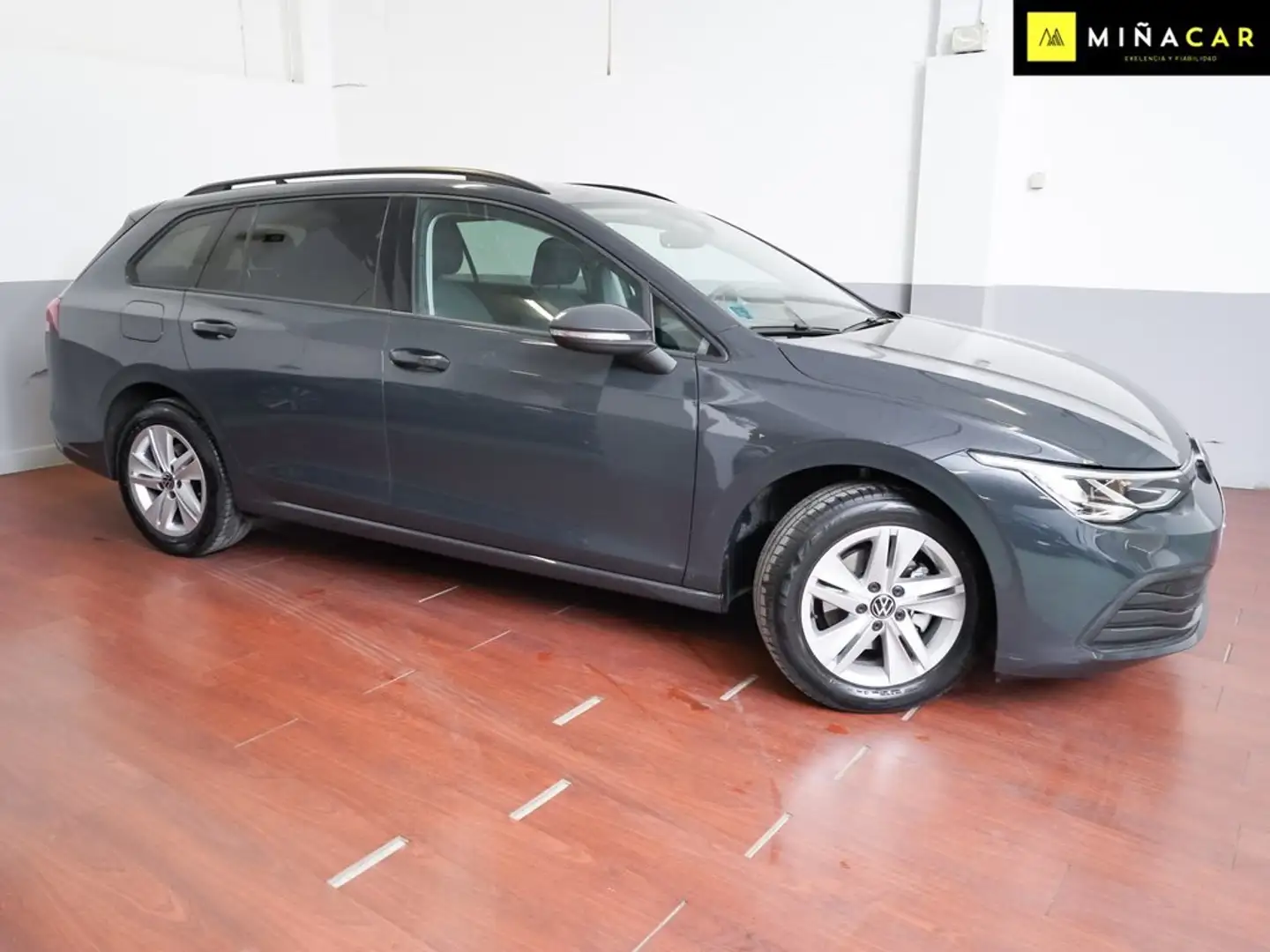 Volkswagen Golf Variant 1.0 TSI Life 81kW Negro - 2