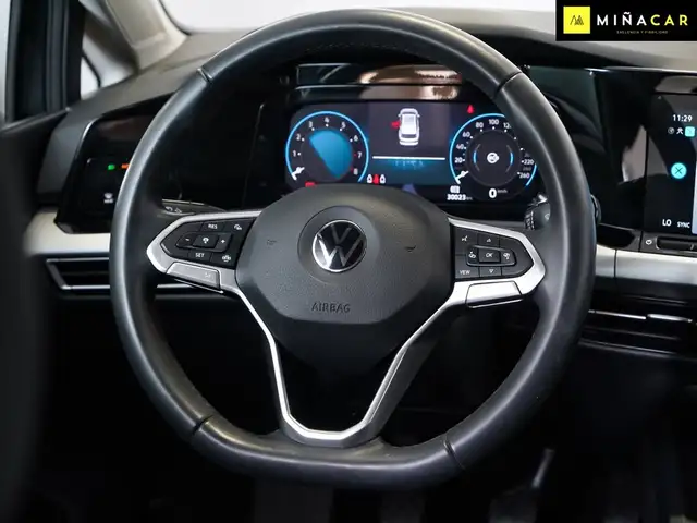 Volkswagen Golf view 14