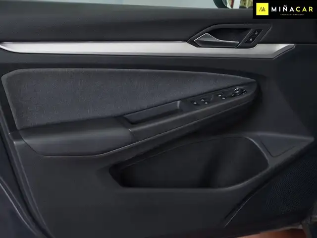 Volkswagen Golf view 26