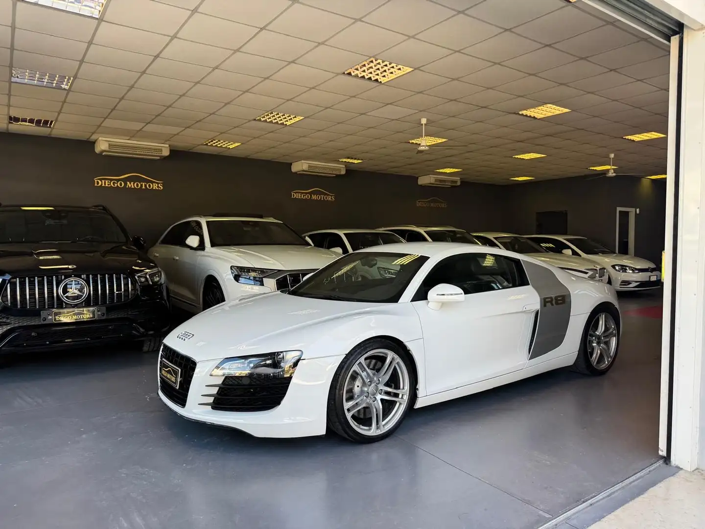Audi R8 Coupe 4.2 V8 quattro r-tronic - 2