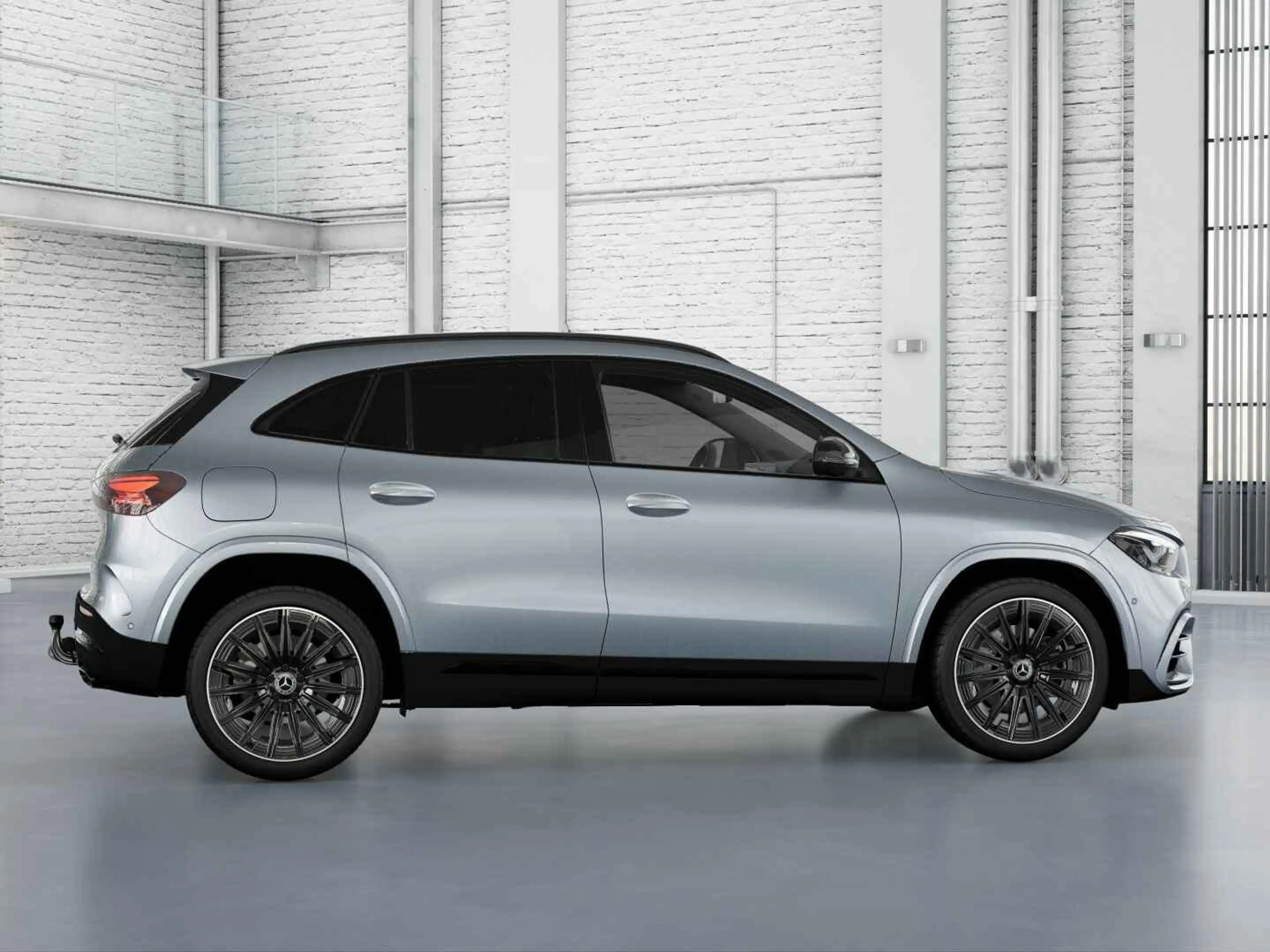 Mercedes-Benz GLA 250 e 140 Years Edition — photo 7