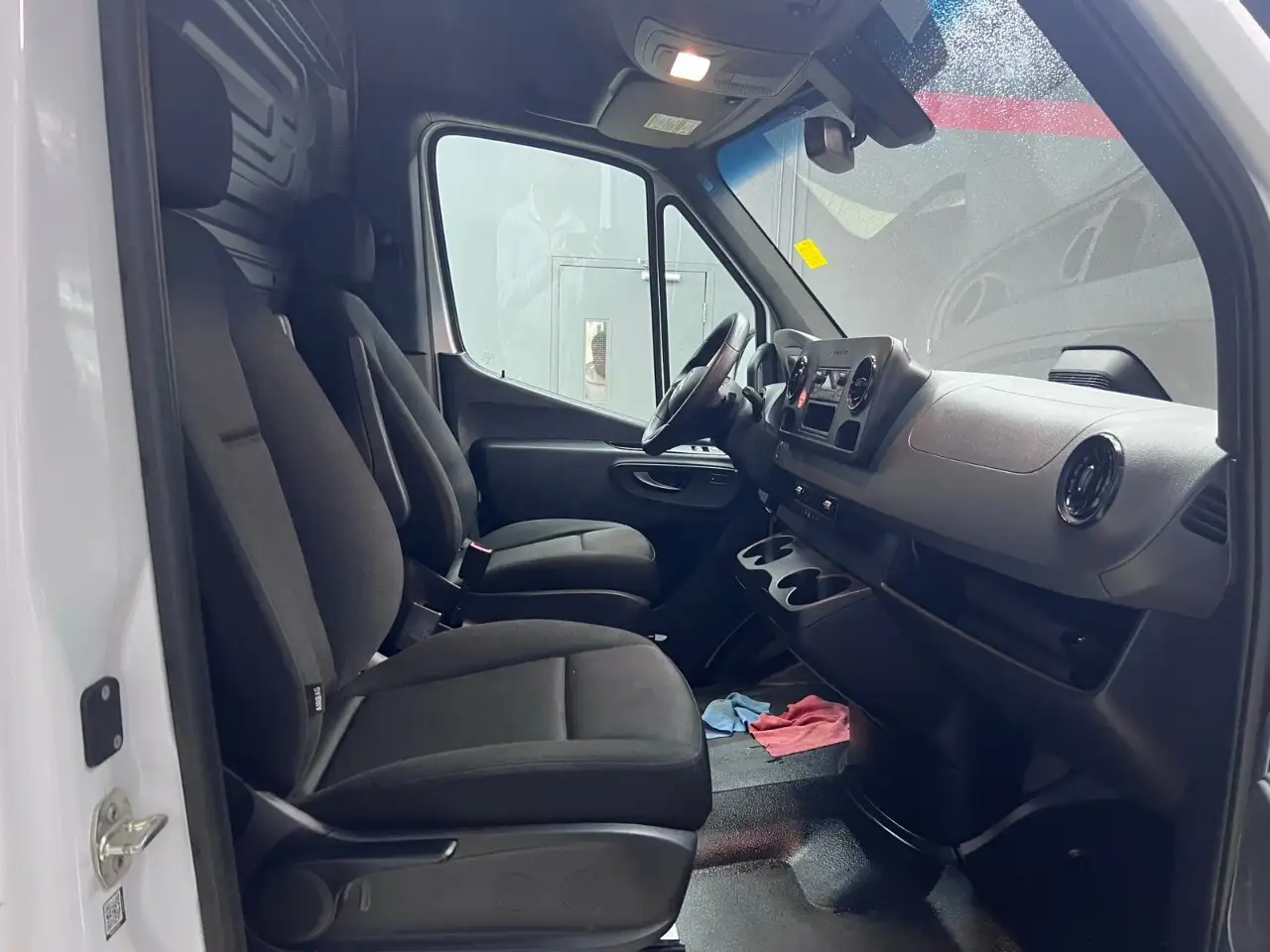 Mercedes-Benz Sprinter снимка Mercedes-Benz Sprinter