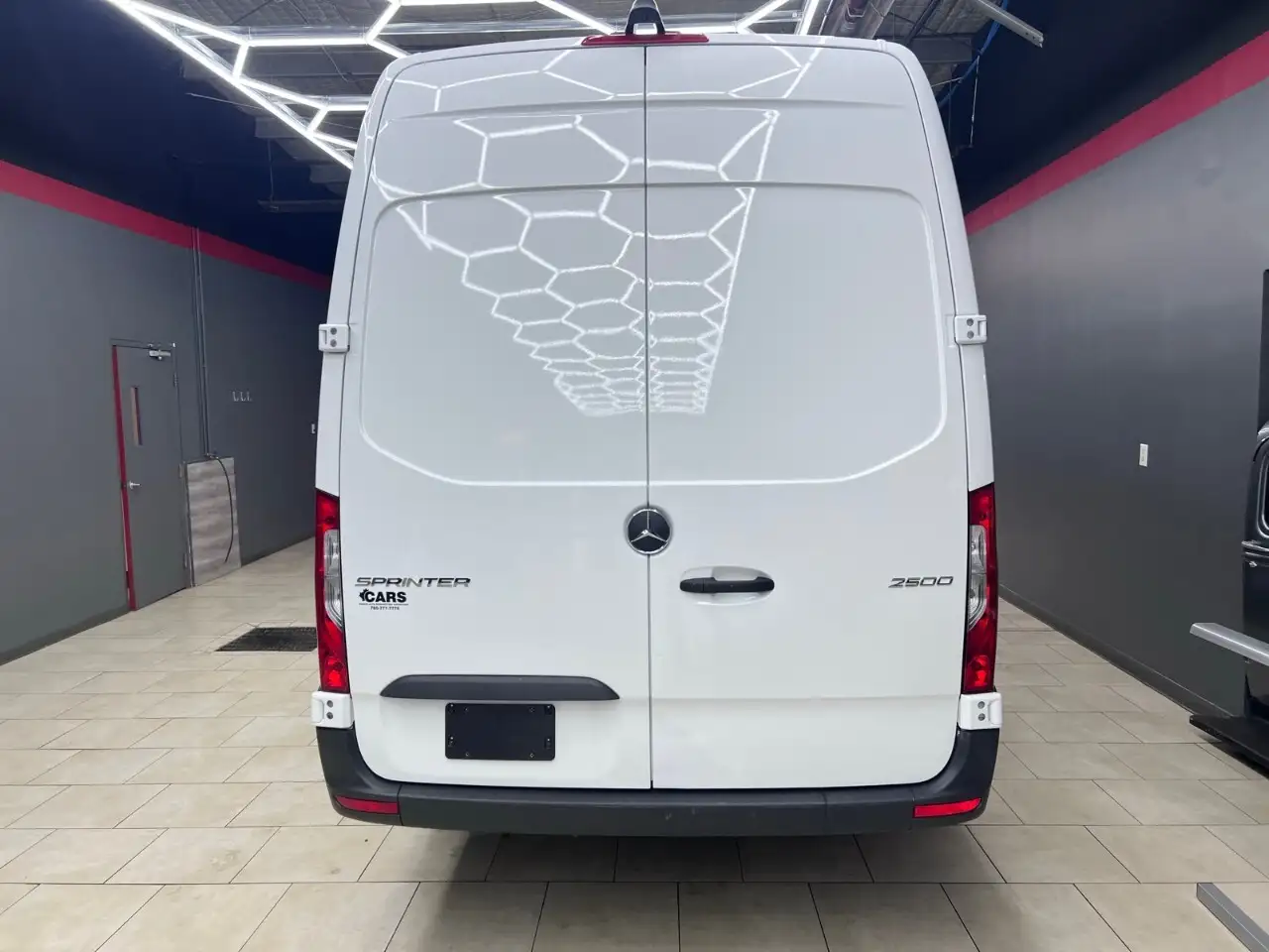 Mercedes-Benz Sprinter снимка Mercedes-Benz Sprinter