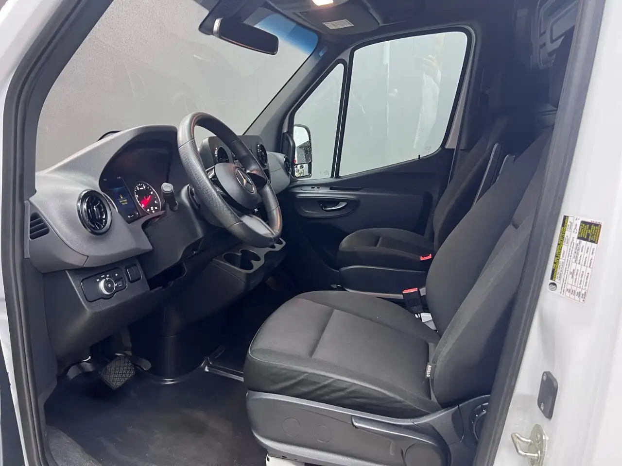 Mercedes-Benz Sprinter снимка Mercedes-Benz Sprinter