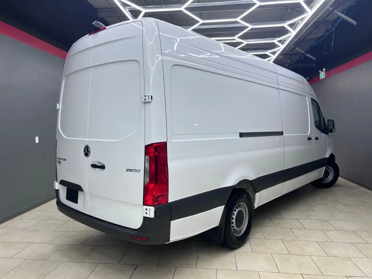 Mercedes-Benz Sprinter снимка Mercedes-Benz Sprinter