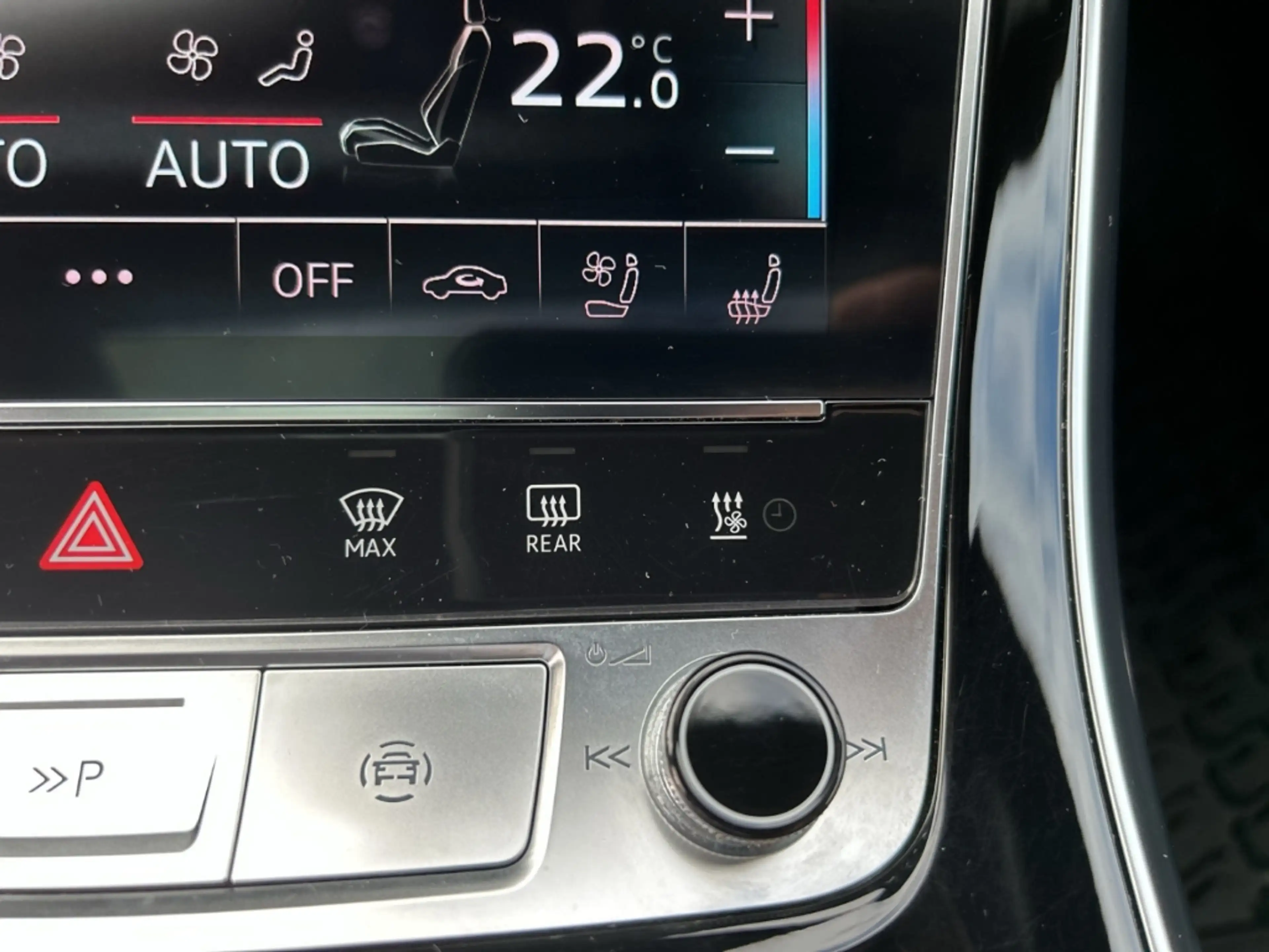 Audi SQ7 4.0 TFSI quattro tiptronic 7-Sitzer Sportpaket Luf — photo 24
