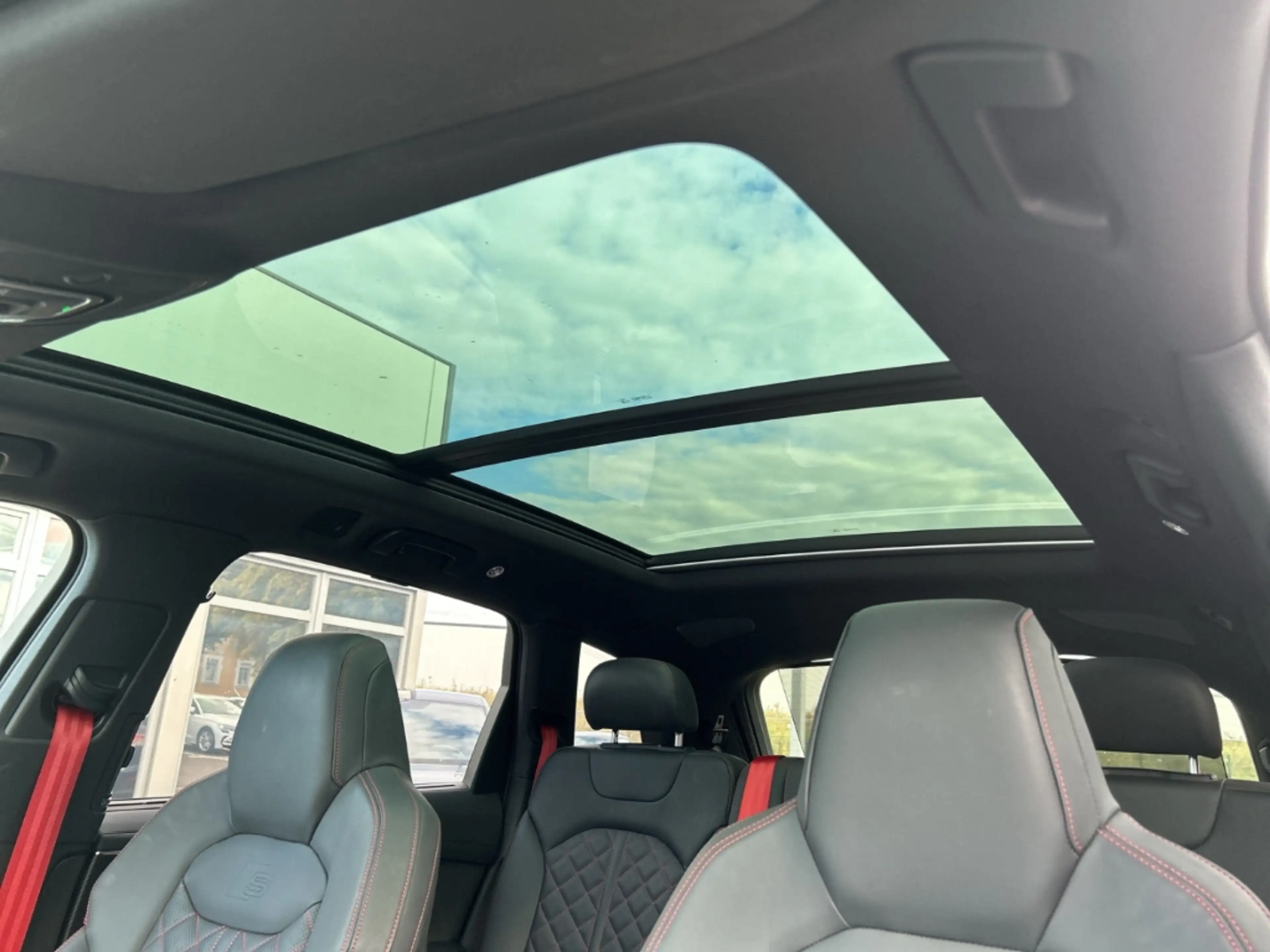 Audi SQ7 4.0 TFSI quattro tiptronic 7-Sitzer Sportpaket Luf — photo 31