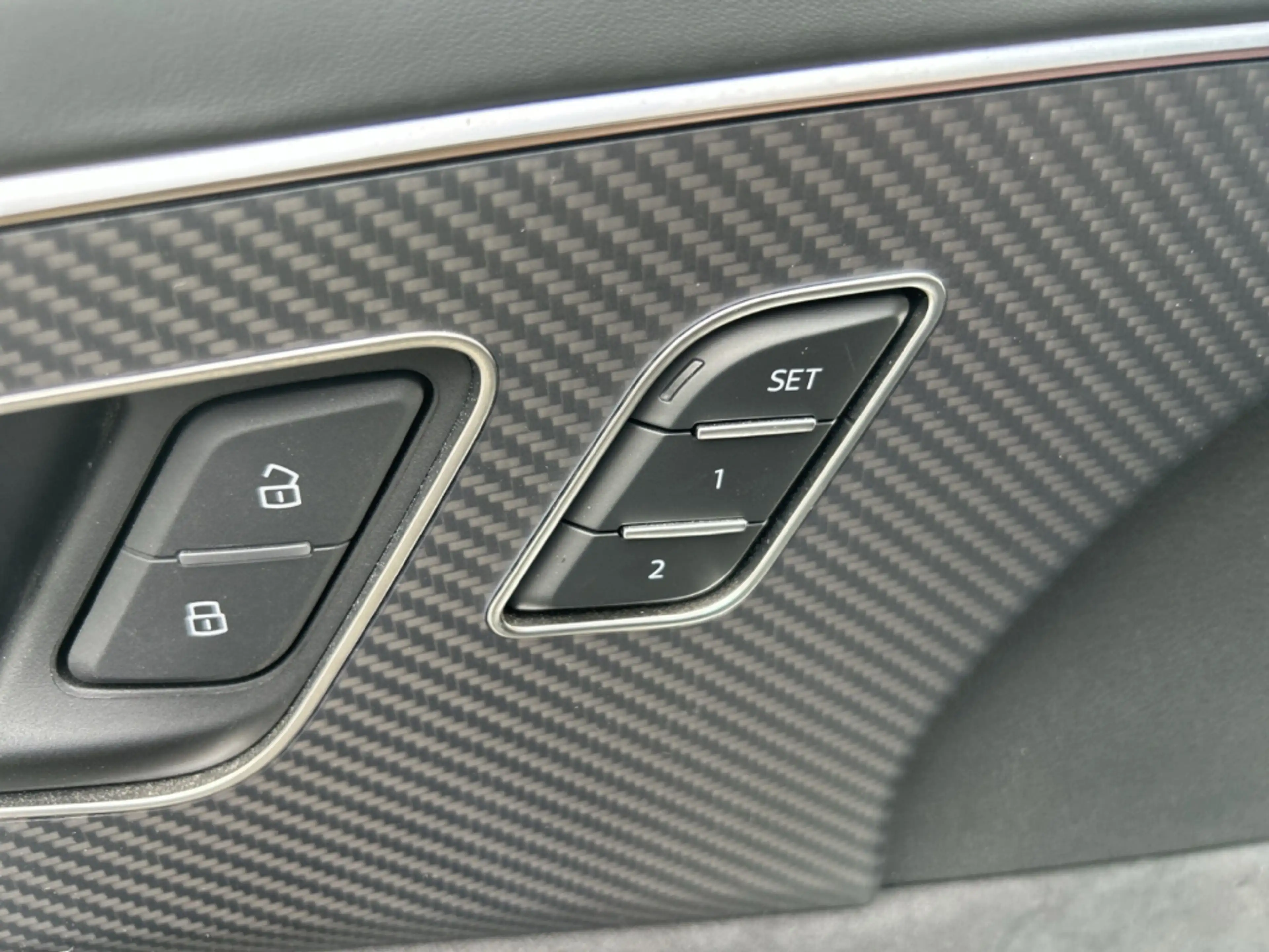 Audi SQ7 4.0 TFSI quattro tiptronic 7-Sitzer Sportpaket Luf — photo 18