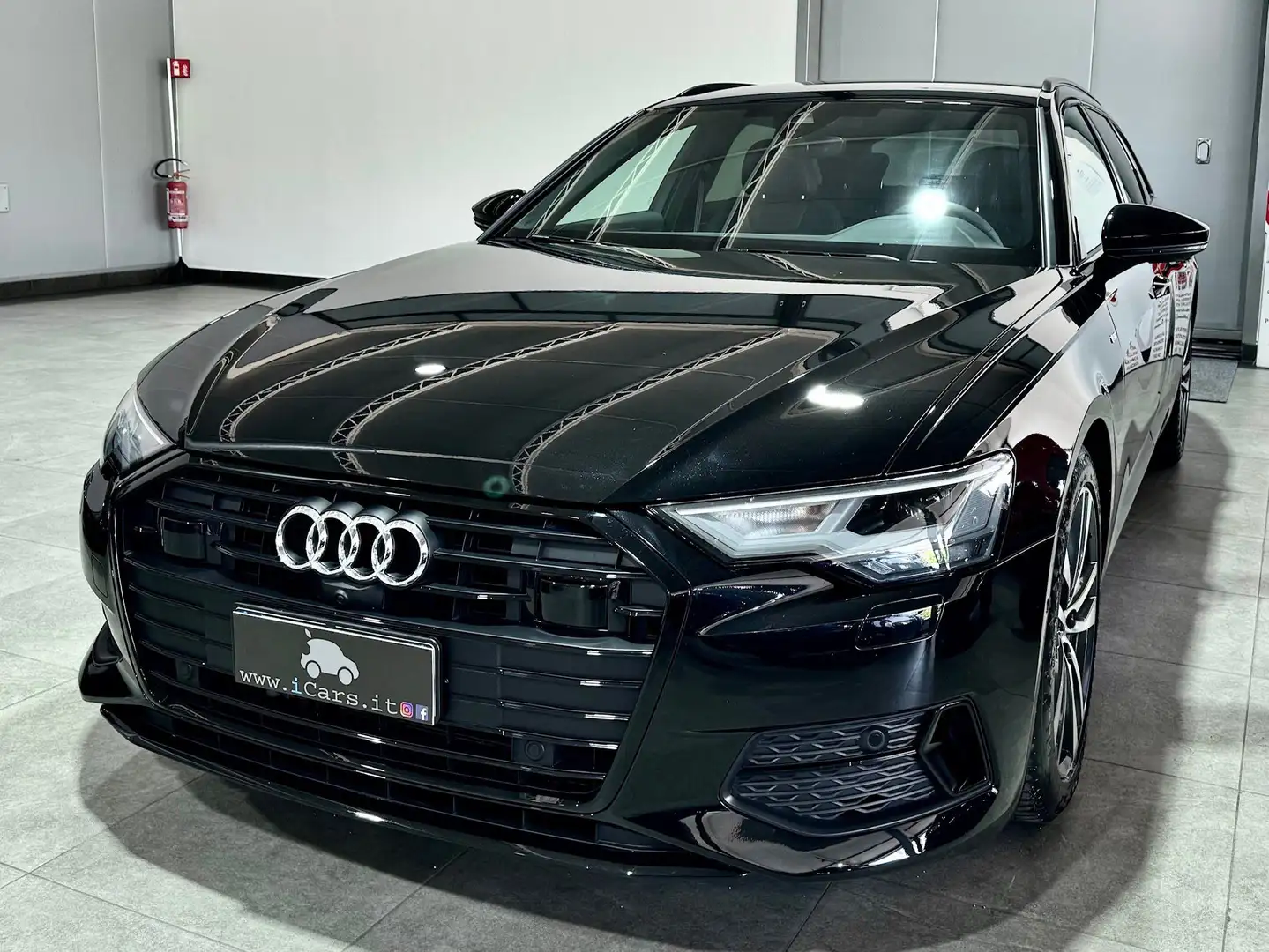 Audi A6 Avant 40 2.0 TDI 204CV Mhev S-Tronic S-Line Nero - 1