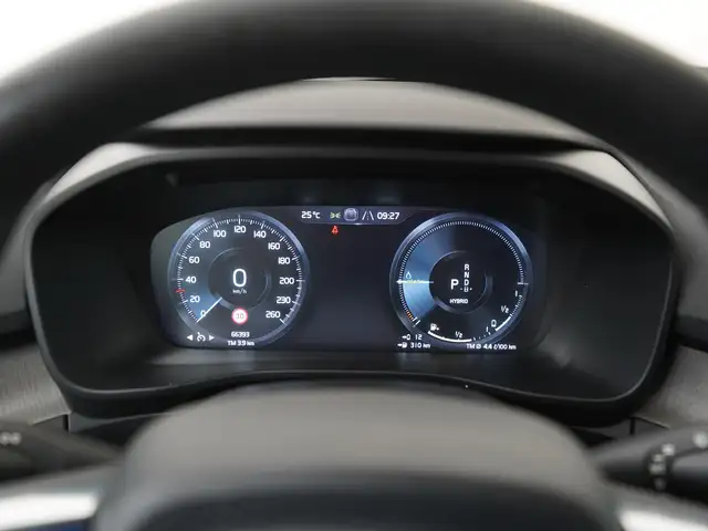 Volvo XC40 view 10