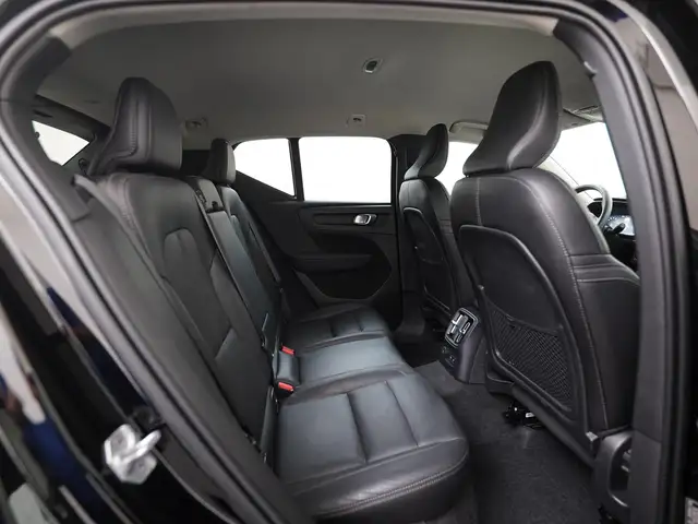 Volvo XC40 view 29