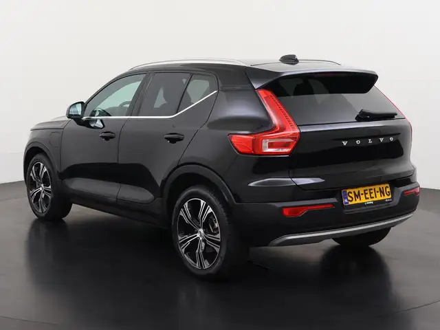 Volvo XC40 view 8