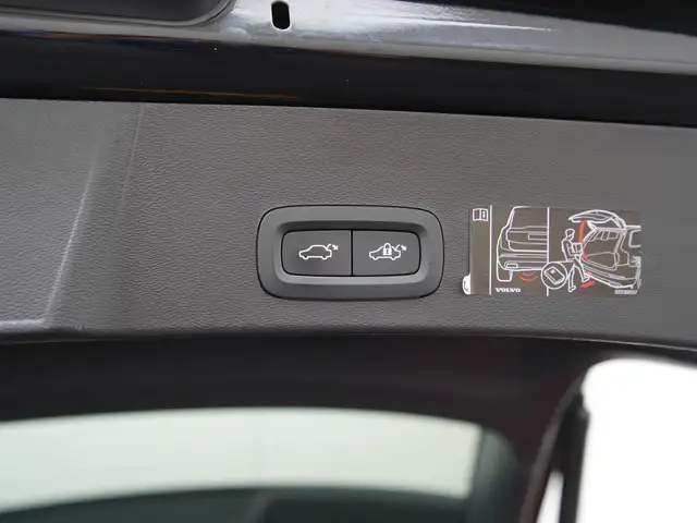 Volvo XC40 view 27