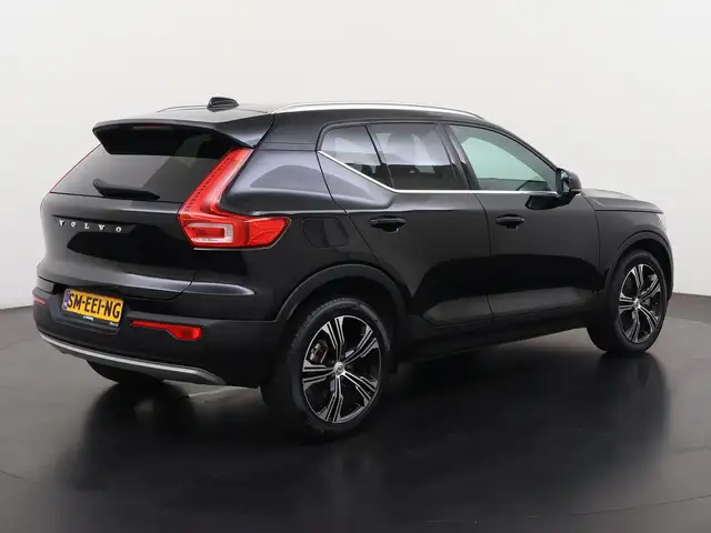 Volvo XC40 view 6