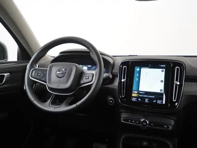 Volvo XC40 view 7