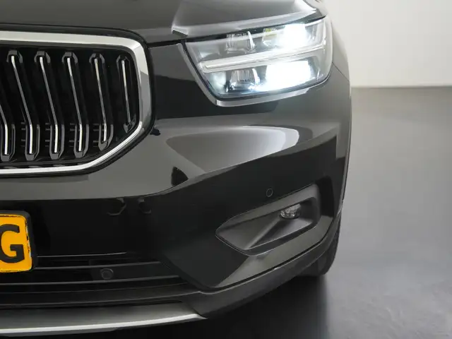 Volvo XC40 view 23
