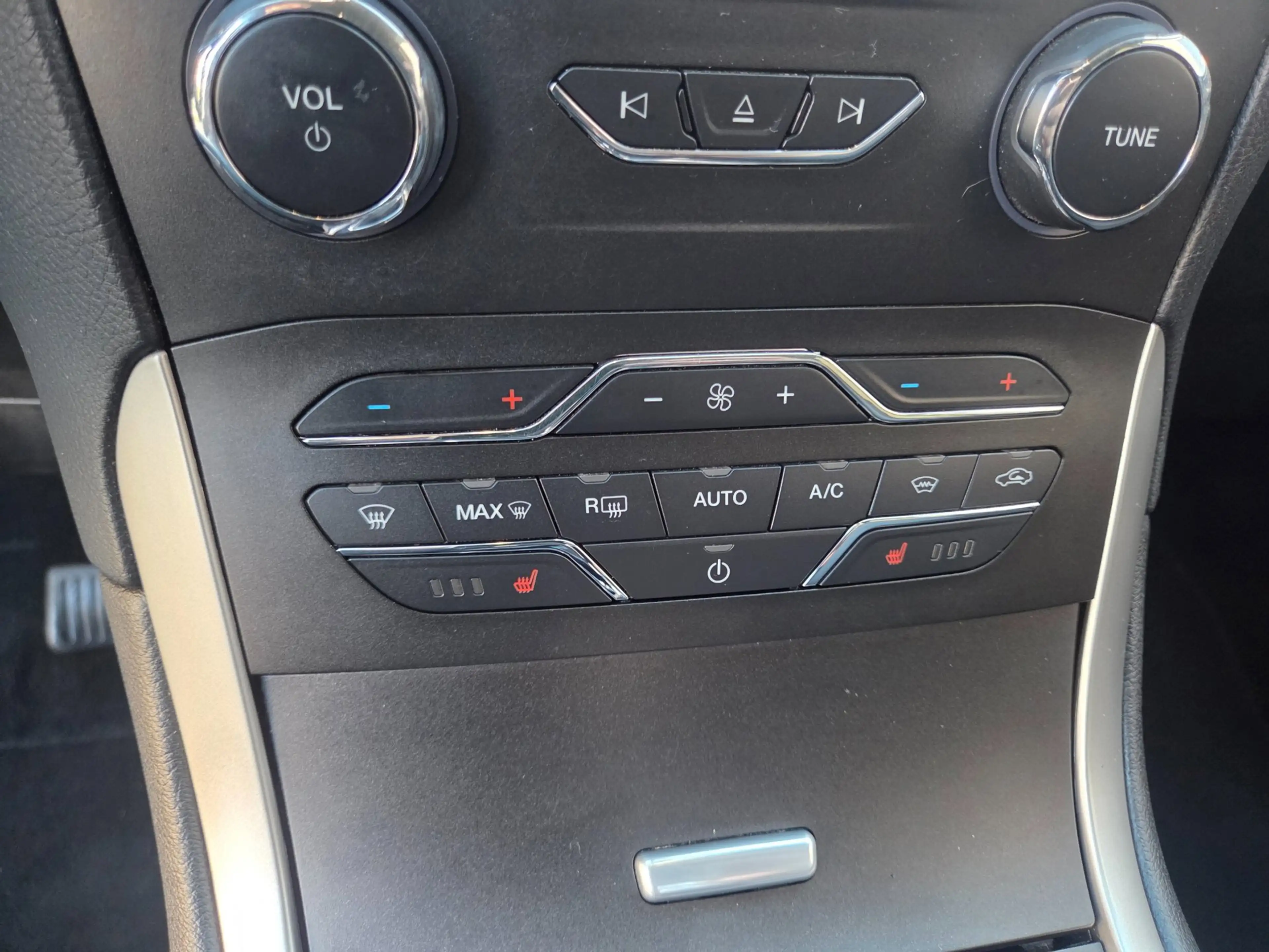 Ford Galaxy 1.5 Titanium *Gereviseerde motor*Nieuwe Distributi — photo 10