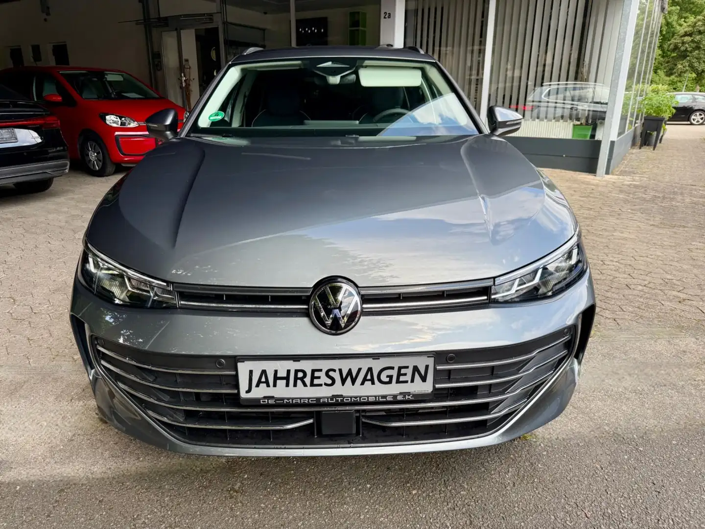 Volkswagen Passat Variant 2.0 TDI Leder LED AHK Sportsitze Grau - 2