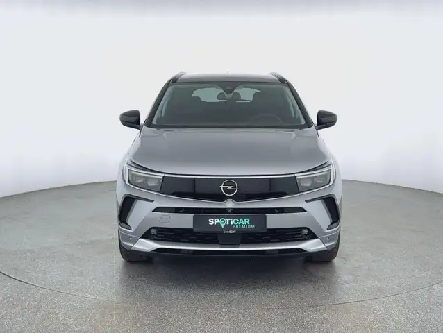 Opel Grandland view 2