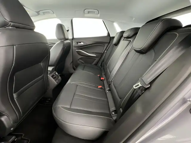Opel Grandland view 8