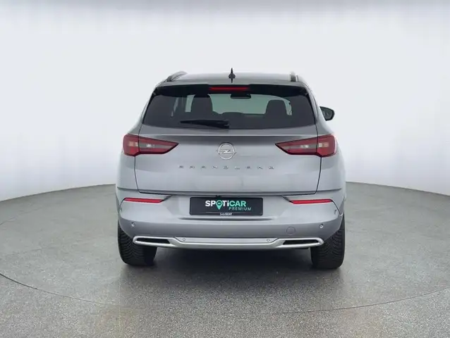 Opel Grandland view 4