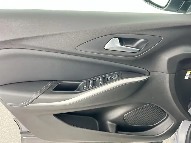 Opel Grandland view 11