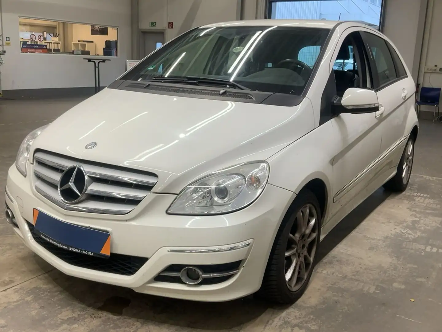 Mercedes-Benz B 150 B -Klasse B 150 Sport Paket Weiß - 1