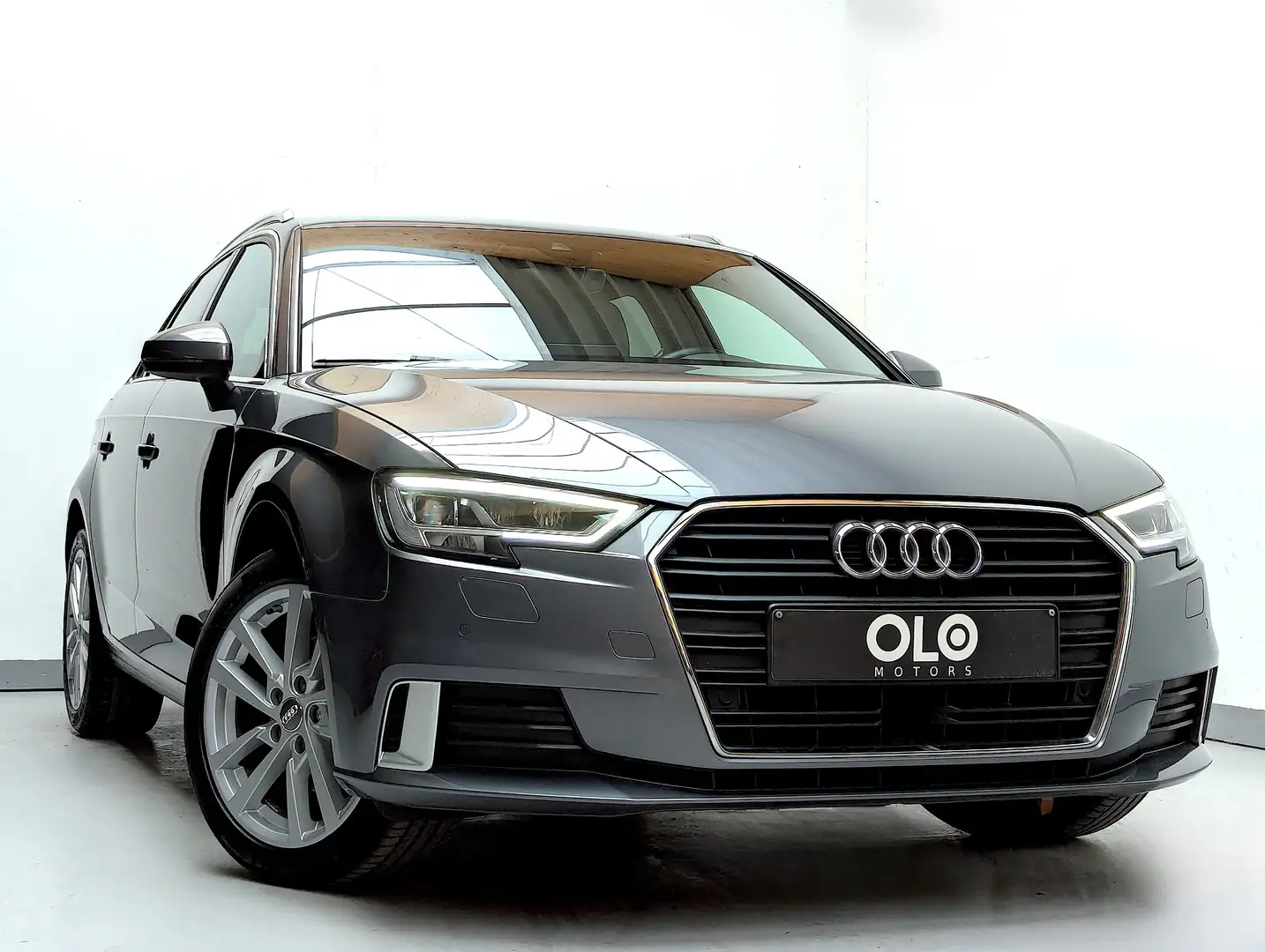 Audi A3 Sportback 1.6 TDi Sport S tronic -I Cokpit-CARPLAY Gri - 1